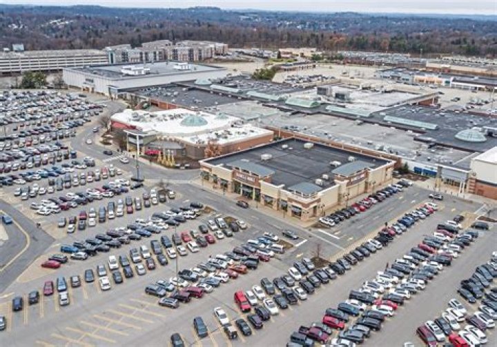 Tragic Shooting At South Hill Mall Rocks Community