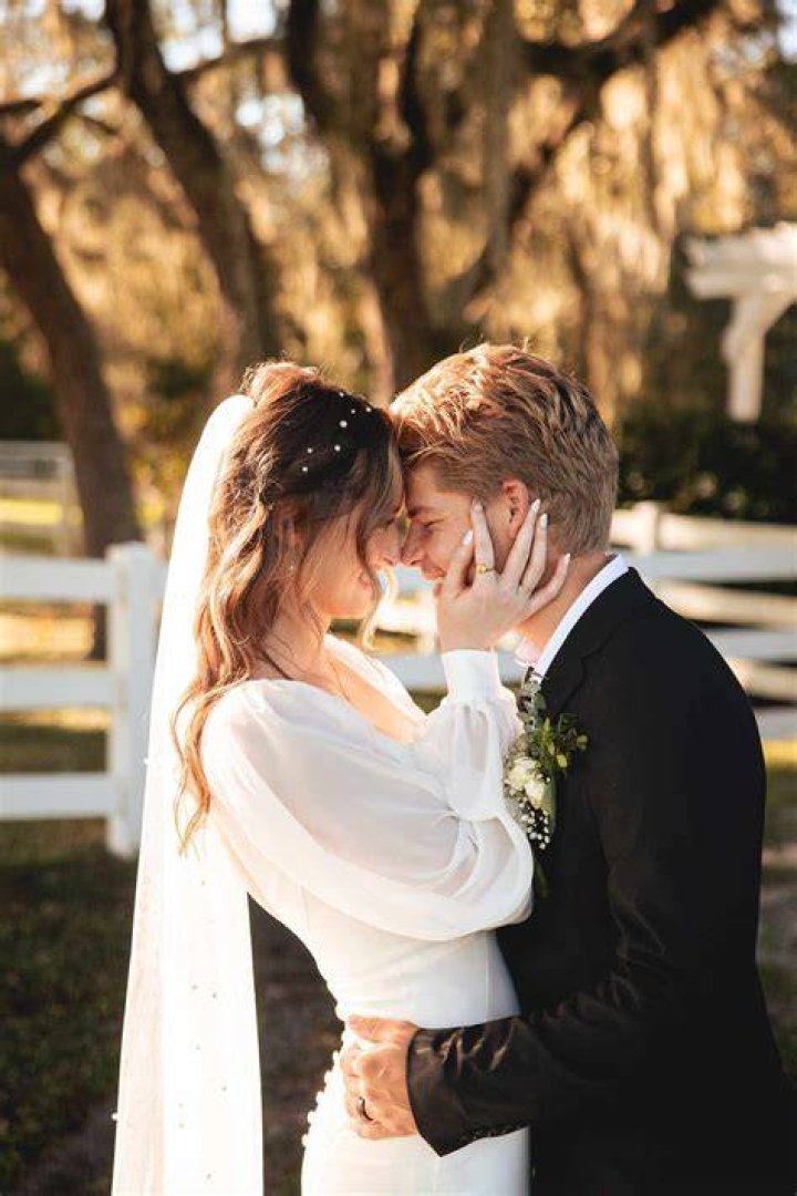 Ultimate Guide To Jackson And Emerson Bates' Unforgettable Wedding