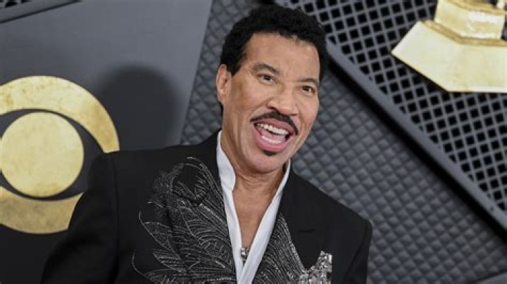 Unbelievable Net Worth Of Lionel Richie: Secrets Revealed!