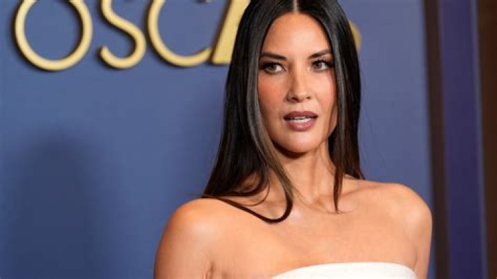 Uncover The Exact Height: How Tall Is Olivia Munn?