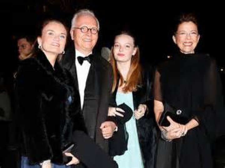 Uncover The Unseen World Of Annette Bening And Warren Beatty's Children