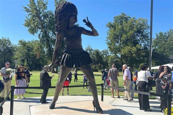 Uncover Tyla's Height: Unveiling The Facts In Feet