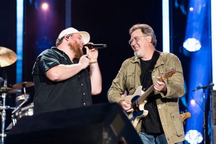 Unforgettable Luke Combs Concert Experience In Philadelphia