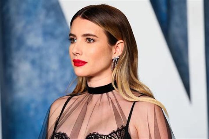 Unveil The Secrets: Emma Roberts' Height Explored!