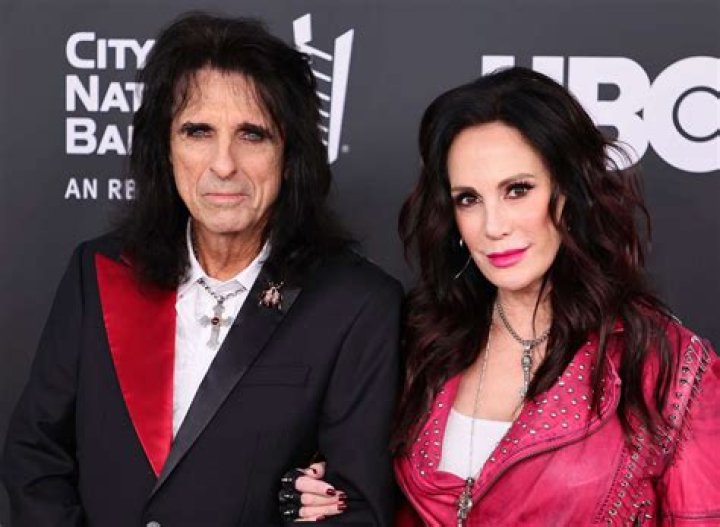 Unveiling Alice Cooper's Age, Net Worth, And The Secrets To His Rock 'n' Roll Legacy