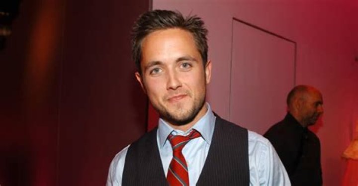 Unveiling Justin Chatwin's Towering Height