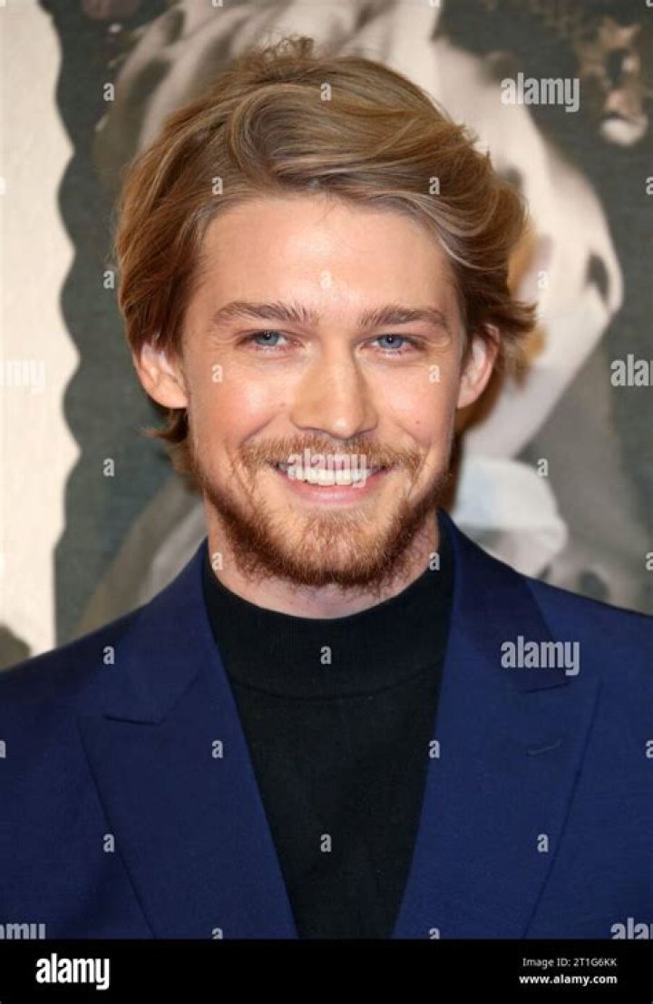 Unveiling The Height And Wealth Of Joe Alwyn