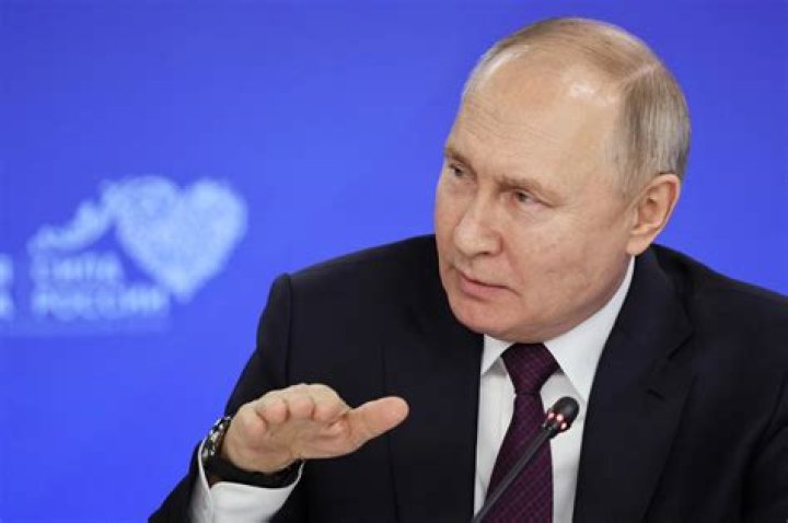 Unveiling The Height Of Power: Putin How Tall?