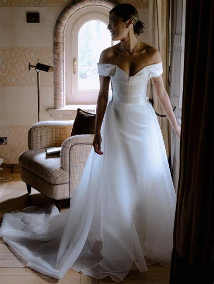 Unveiling The Intriguing Story Behind Robyn Brown's Wedding