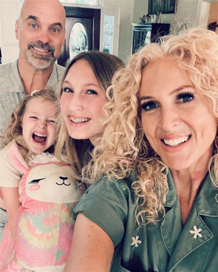 Unveiling The Life And Career Of Kimberly Schlapman, AQ Shipley's Wife