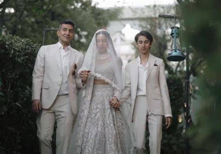 Unveiling The Mystery: Mahira Khan Son Age