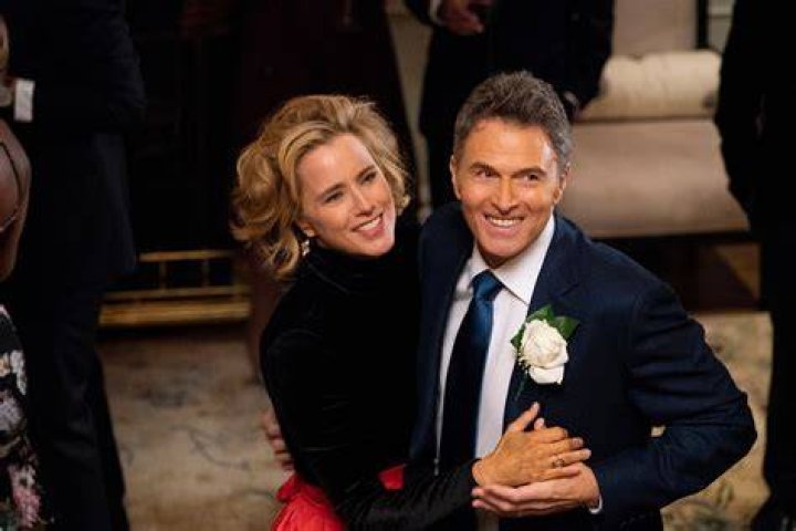 Unveiling The Secrets Of Tea Leoni's Enduring Marriage