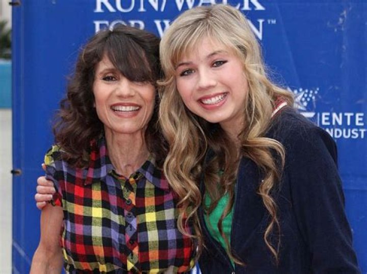 Unveiling The Sibling Bond: Jennette McCurdy's Enduring Connections