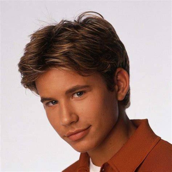Unveiling The Wife Of '90s Heartthrob Jon Knight