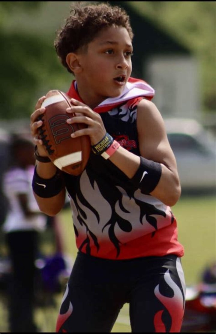 Unveiling The Young Quarterback's Age And Potential