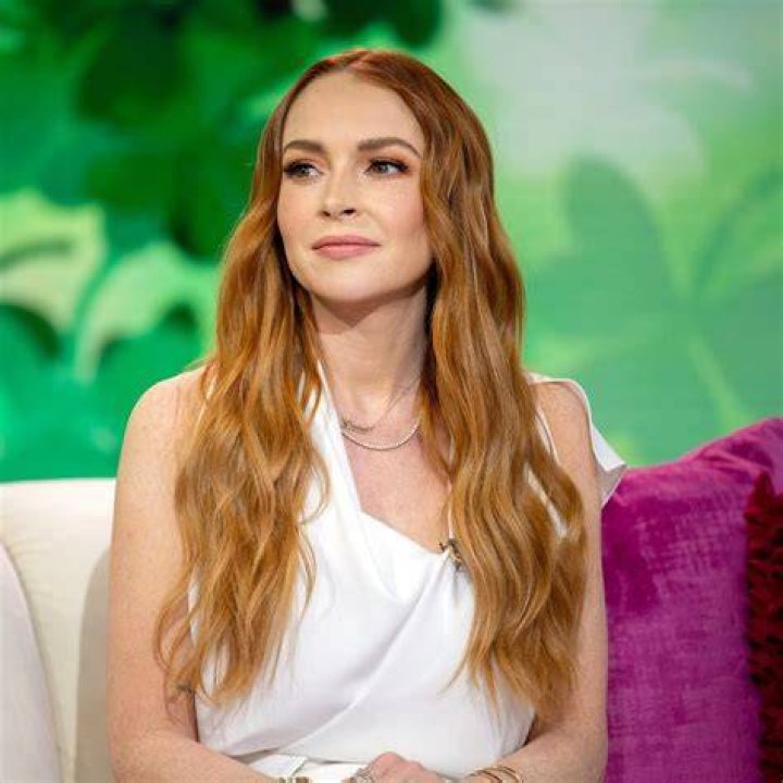 Unveiling Truth: Lindsay Lohan's Bust Real Or Enhanced?