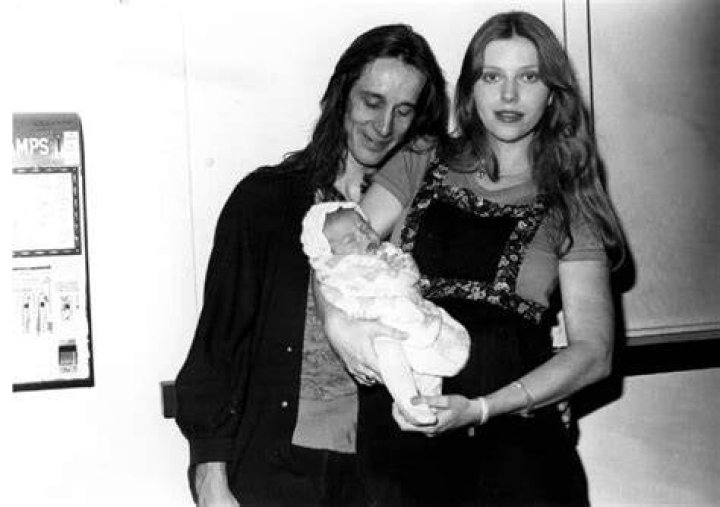 Up-and-Coming Bebe Buell: Unveiling Her Early Days In The Music Scene