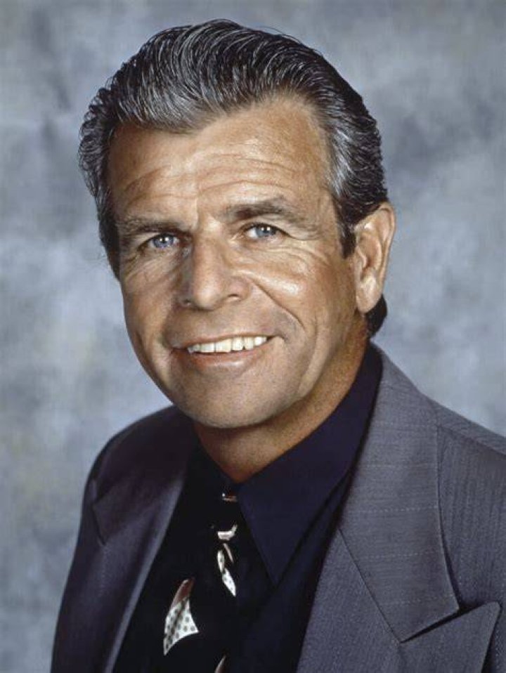 Veteran Actor William Devane: A Comprehensive Overview