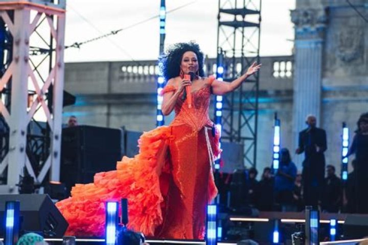 VlogB | Diana Ross Net Worth