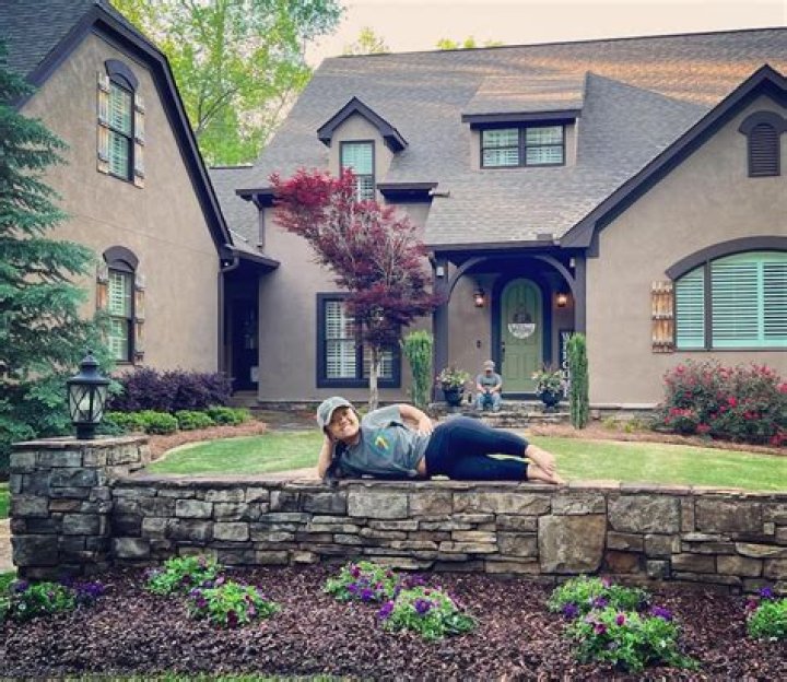 Where Do The 7 Little Johnstons Live? Explore Their Address And Dreamy Home