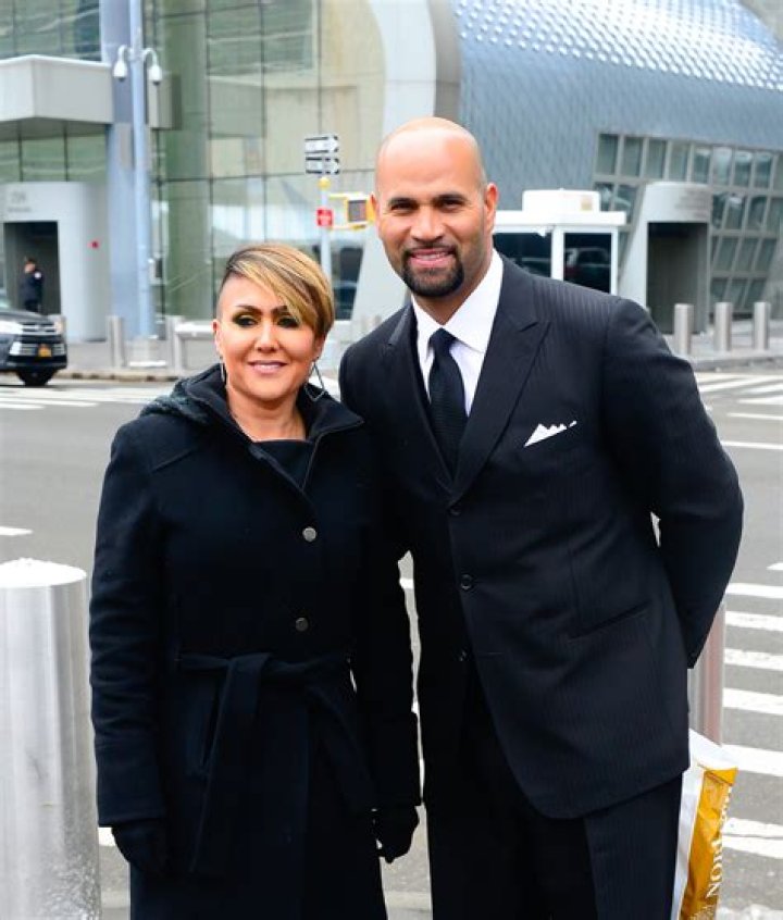 Who is Albert Pujols Dating Now