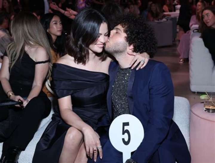 Who is Brooke Gomezs husband James Smith? Children Olivia and Henry A. Gap