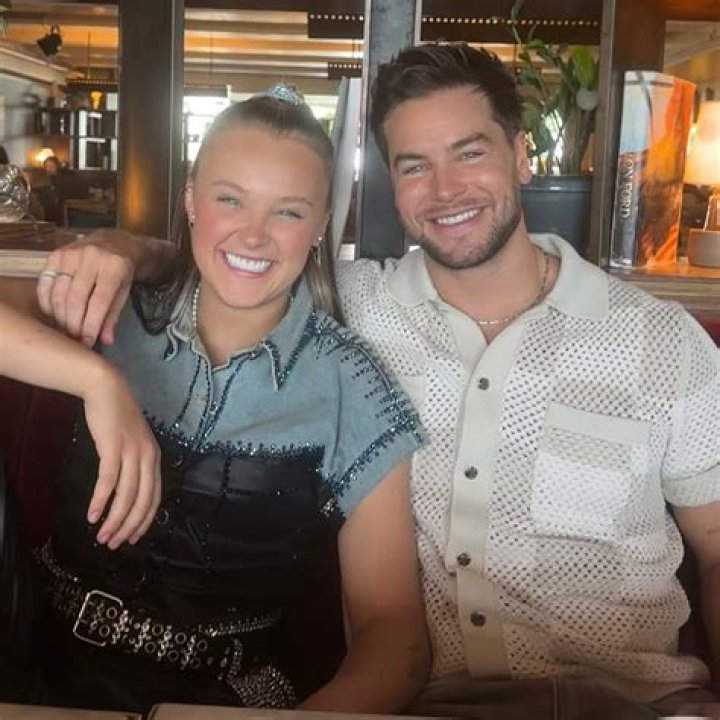 Who Is Jewel Dating In 2022? Details On Boyfriend And Relationship Of American Song Contest Alaska S