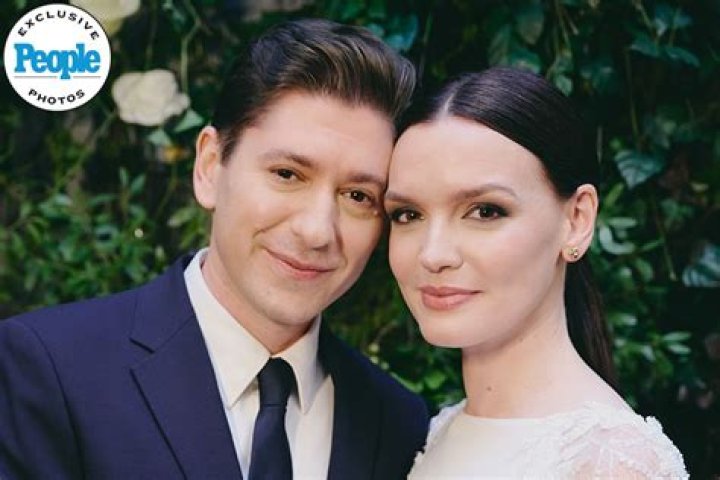 Who is Michael Zegen Dating Michael Zegen's Girlfriend & Exes