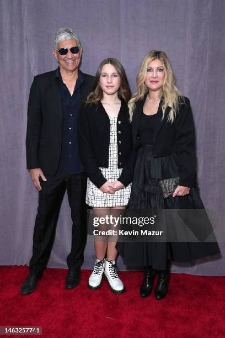 Who Is Pat Smear's Wife?