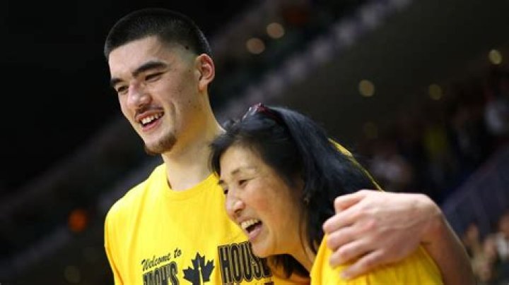 Zach Edey's Impressive Height: Inherited Traits From Tall Parents