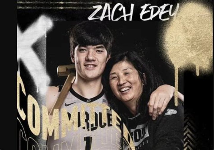 "Zach Edey Parents Photo" Reveals Family's Enduring Support